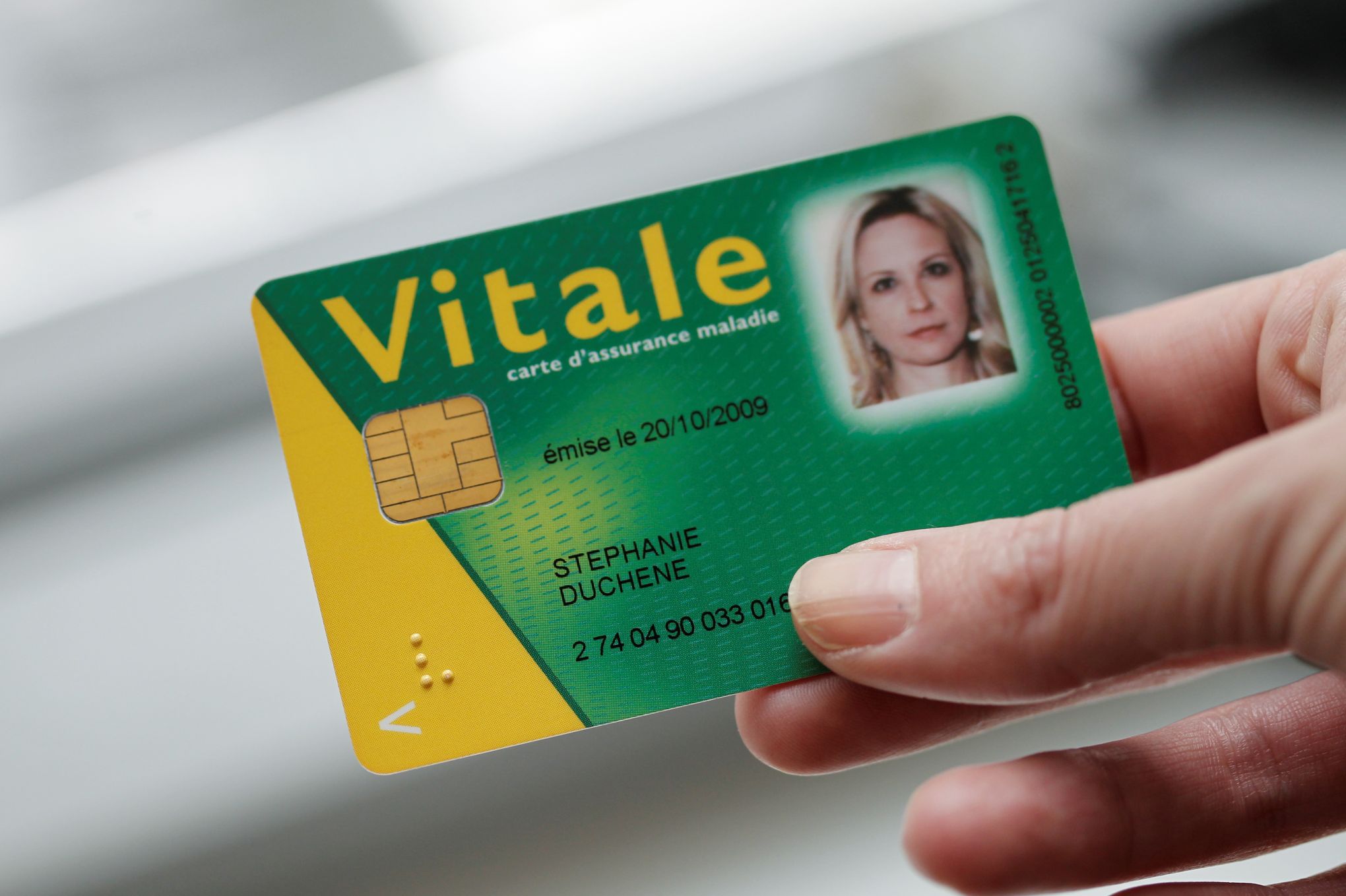 Résultat de recherche d'images pour "carte vitale"